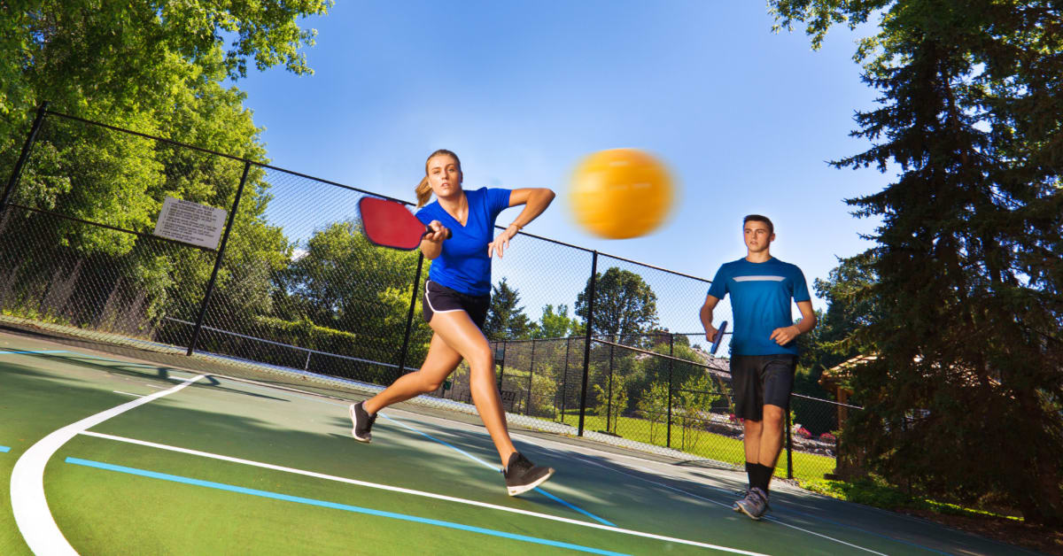 The Best Pickleball Paddles for Beginners: Our Top Picks - Sports ...